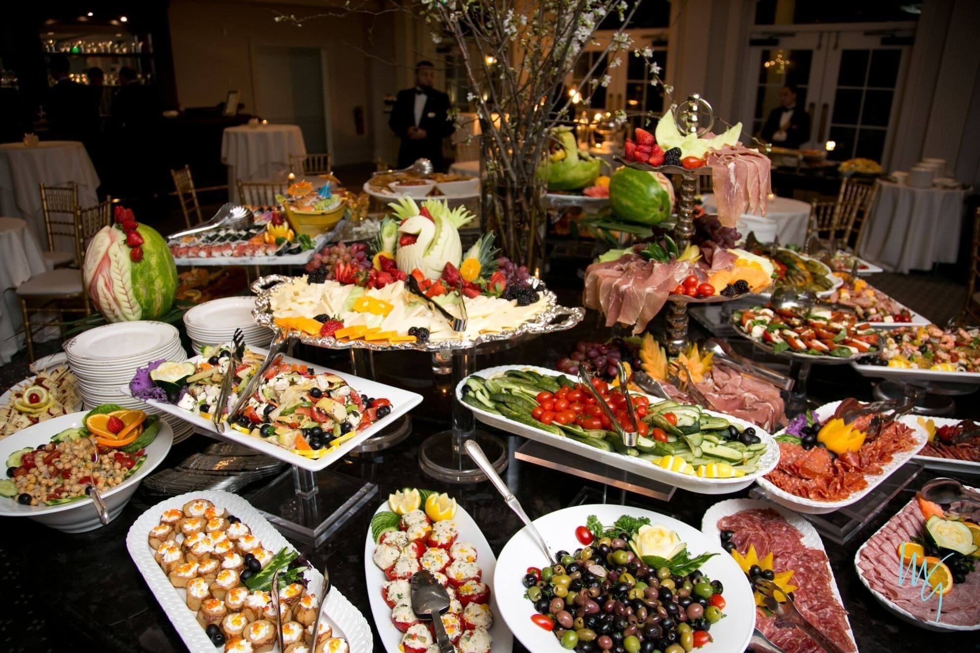 Can we arrange for a tasting session before finalizing our buffet wedding package?